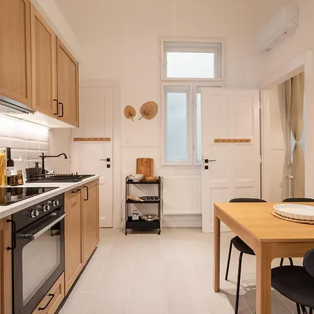 Scandinavian Design Apartment *