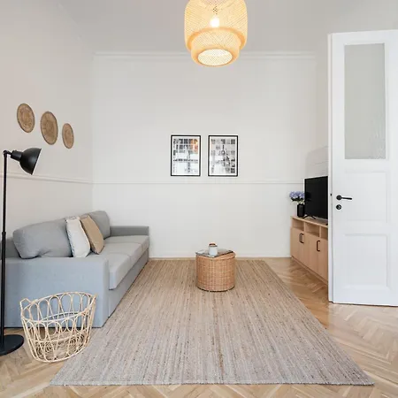 Scandinavian Design Apartment *